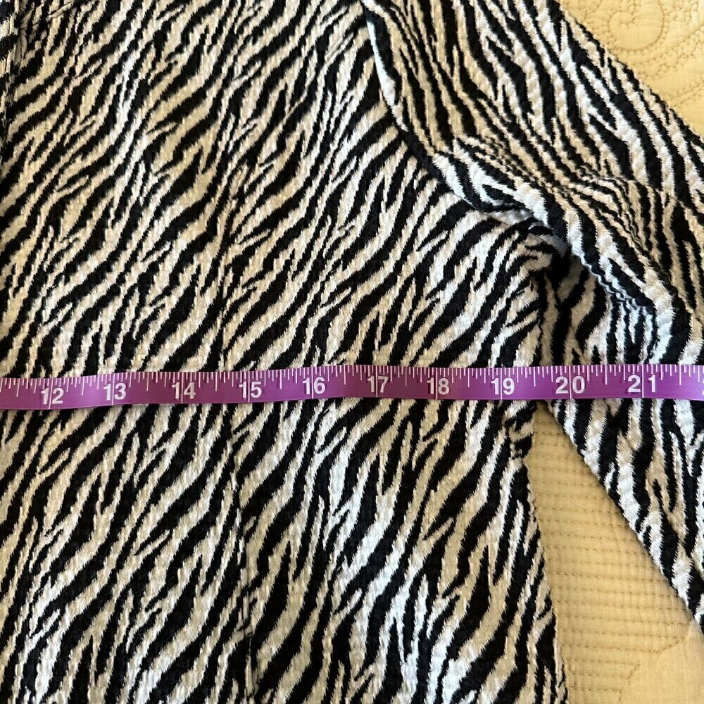 Charter Club PETITE zebra animal print button jacket blazer side pockets M - Picture 7 of 10